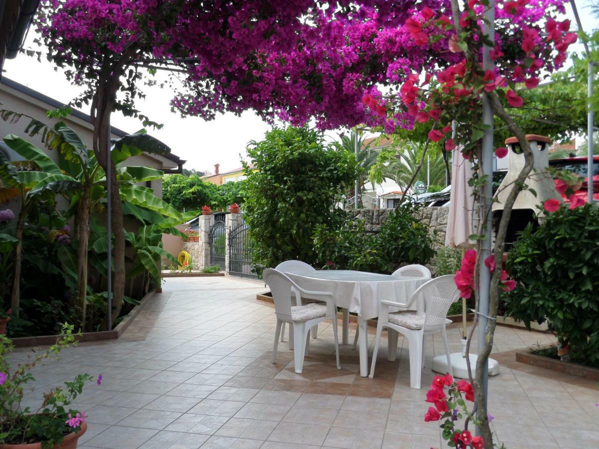 Apartmani Lili Mali Lošinj Екстериор снимка