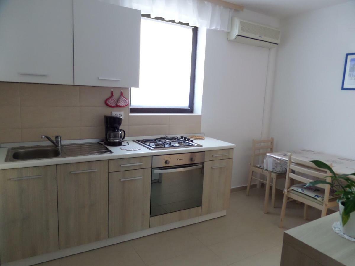 Apartmani Lili Mali Lošinj Екстериор снимка