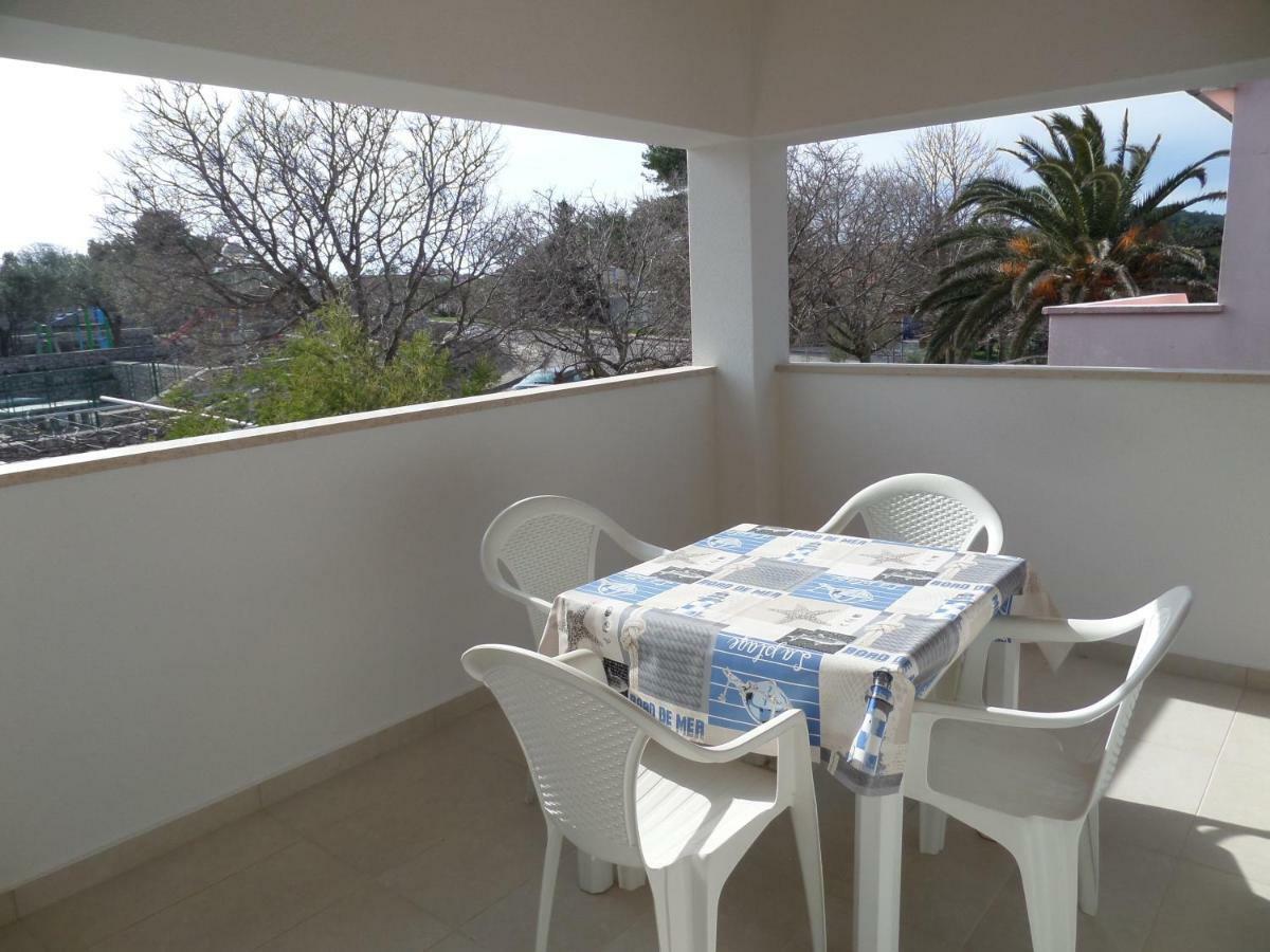 Apartmani Lili Mali Lošinj Екстериор снимка