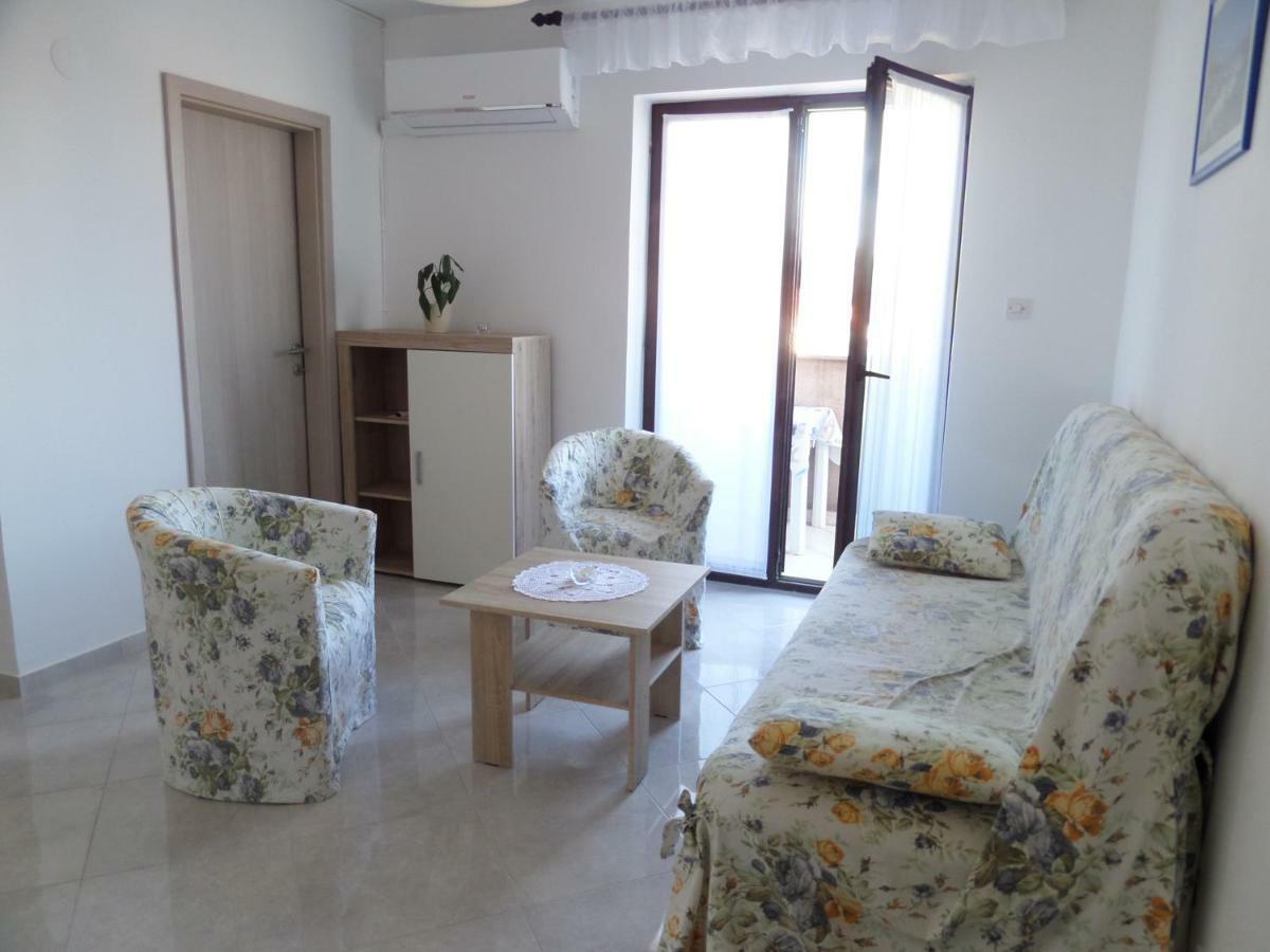 Apartmani Lili Mali Lošinj Екстериор снимка